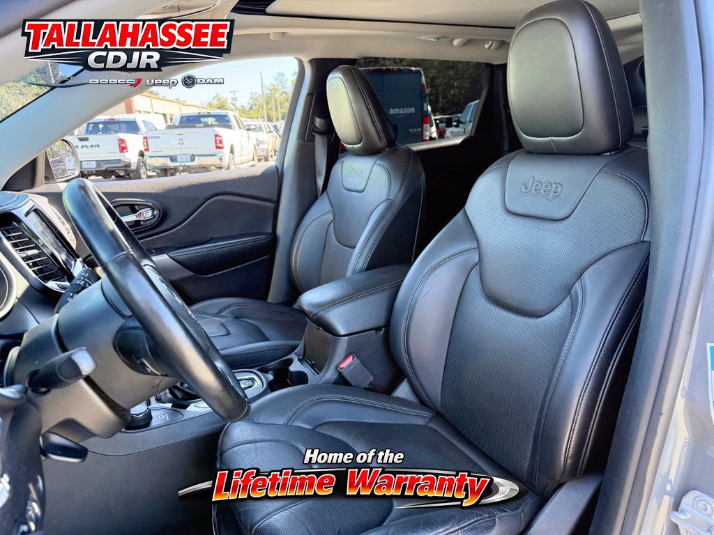 Used 2021 Jeep Cherokee Limited w/ Elite Package AWD/4WD image 17