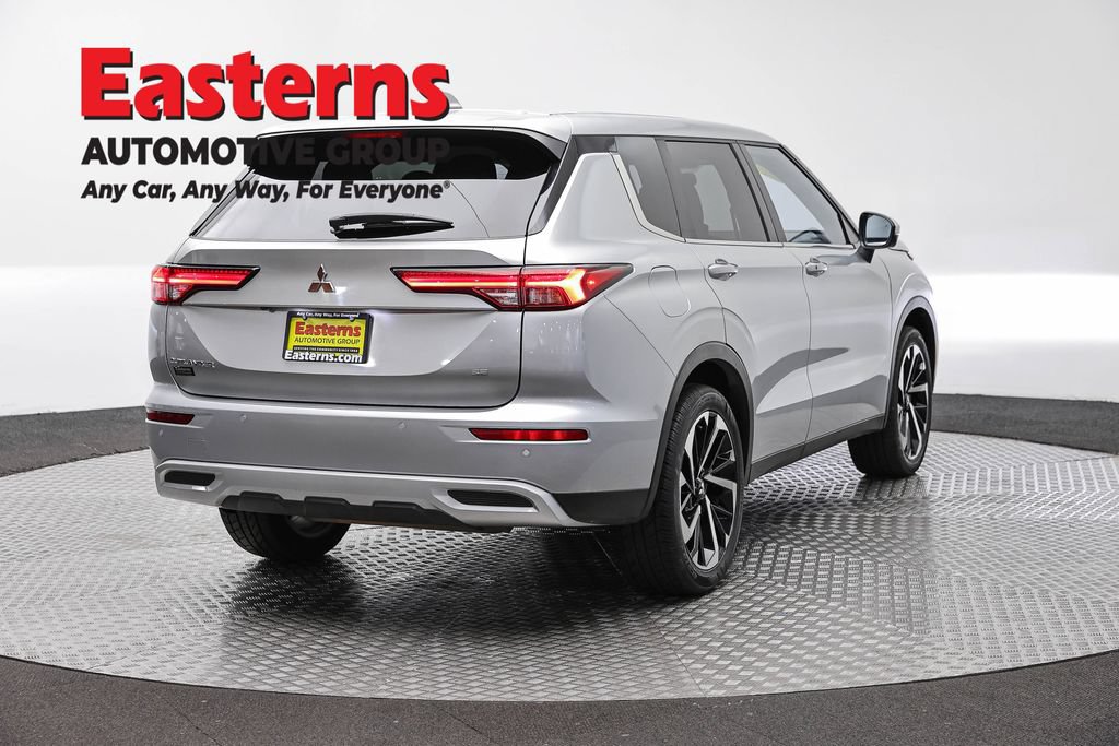 Used 2024 Mitsubishi Outlander SE FWD image 5