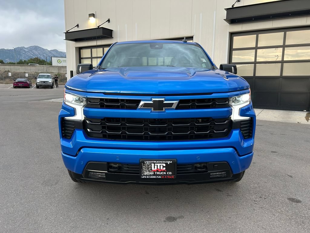 Used 2025 Chevrolet Silverado 1500 RST w/ Convenience Package II AWD/4WD image 5