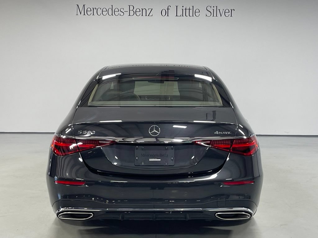 Used 2022 Mercedes-Benz S 580 4MATIC Sedan image 4