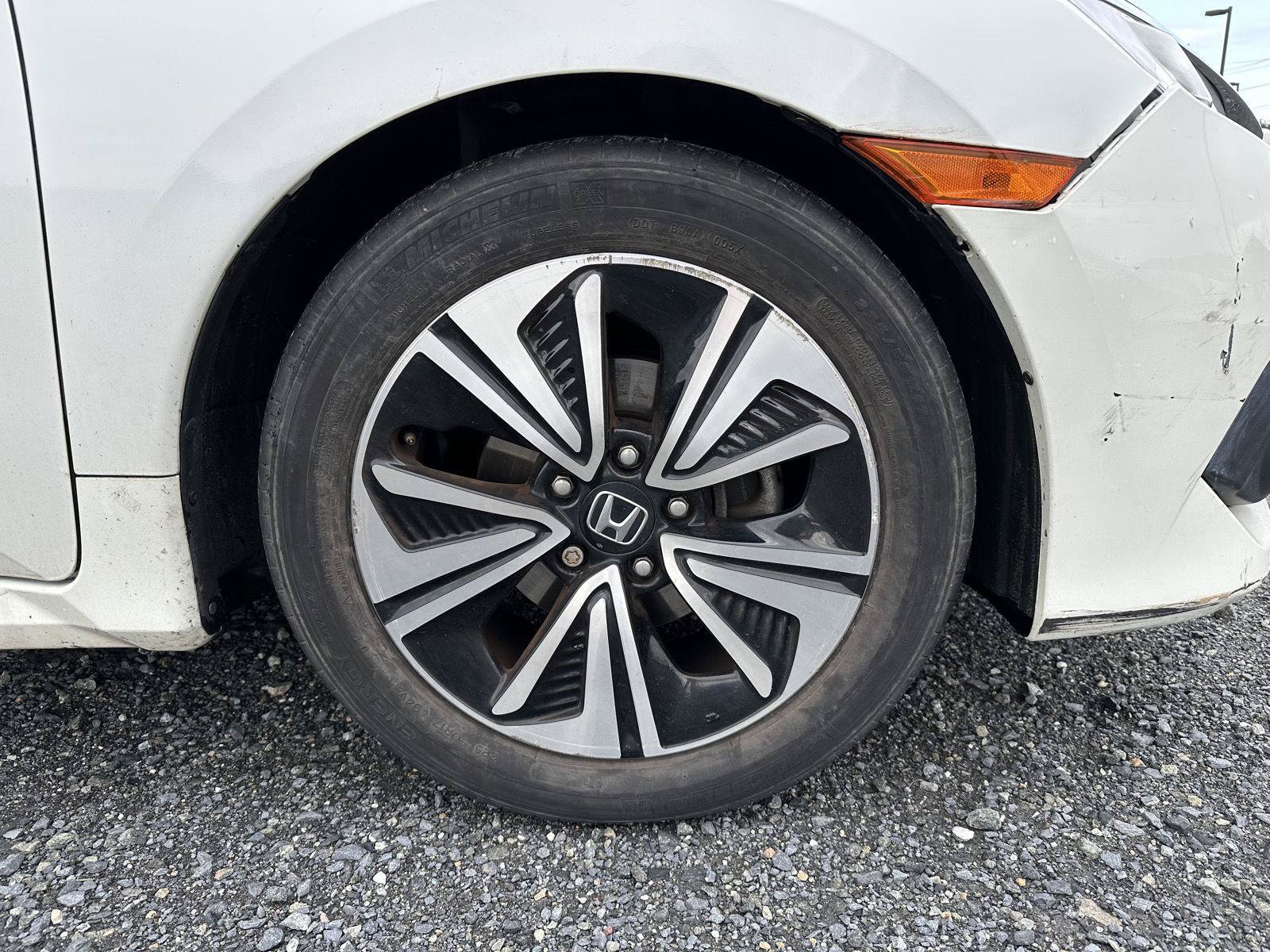 Used 2017 Honda Civic EX-T image 8
