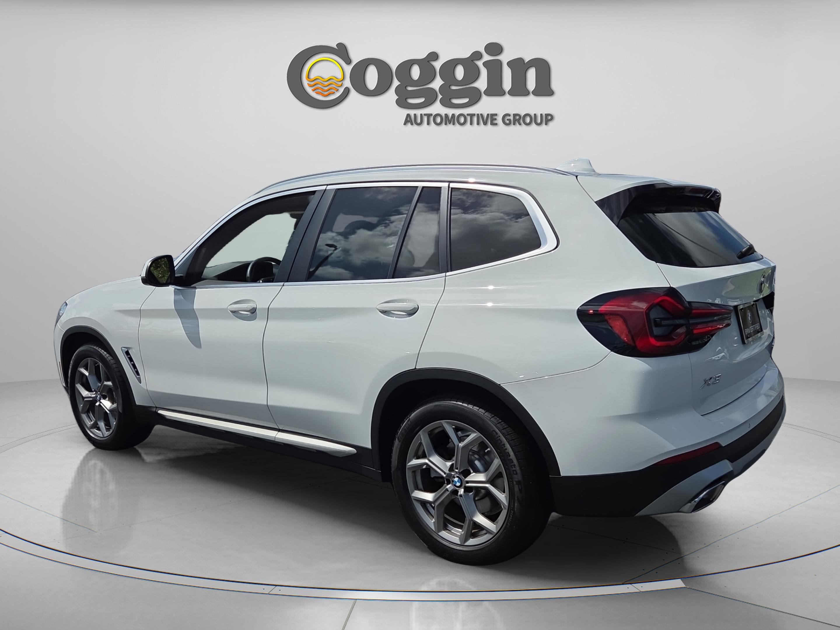 Certified 2024 BMW X3 sDrive30i w/ Convenience Package image 3