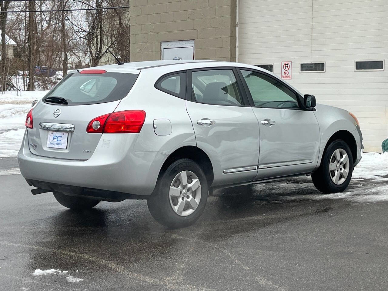 Used 2014 Nissan Rogue S image 6