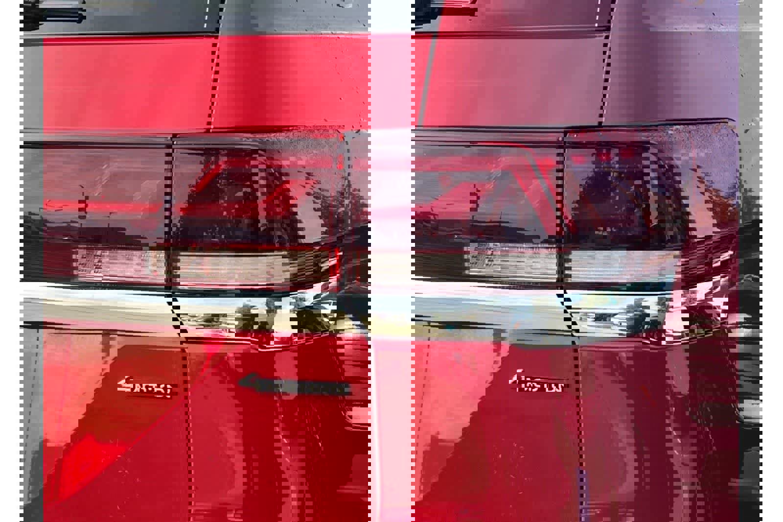 Used 2024 Volkswagen Atlas SEL Premium R-Line image 30