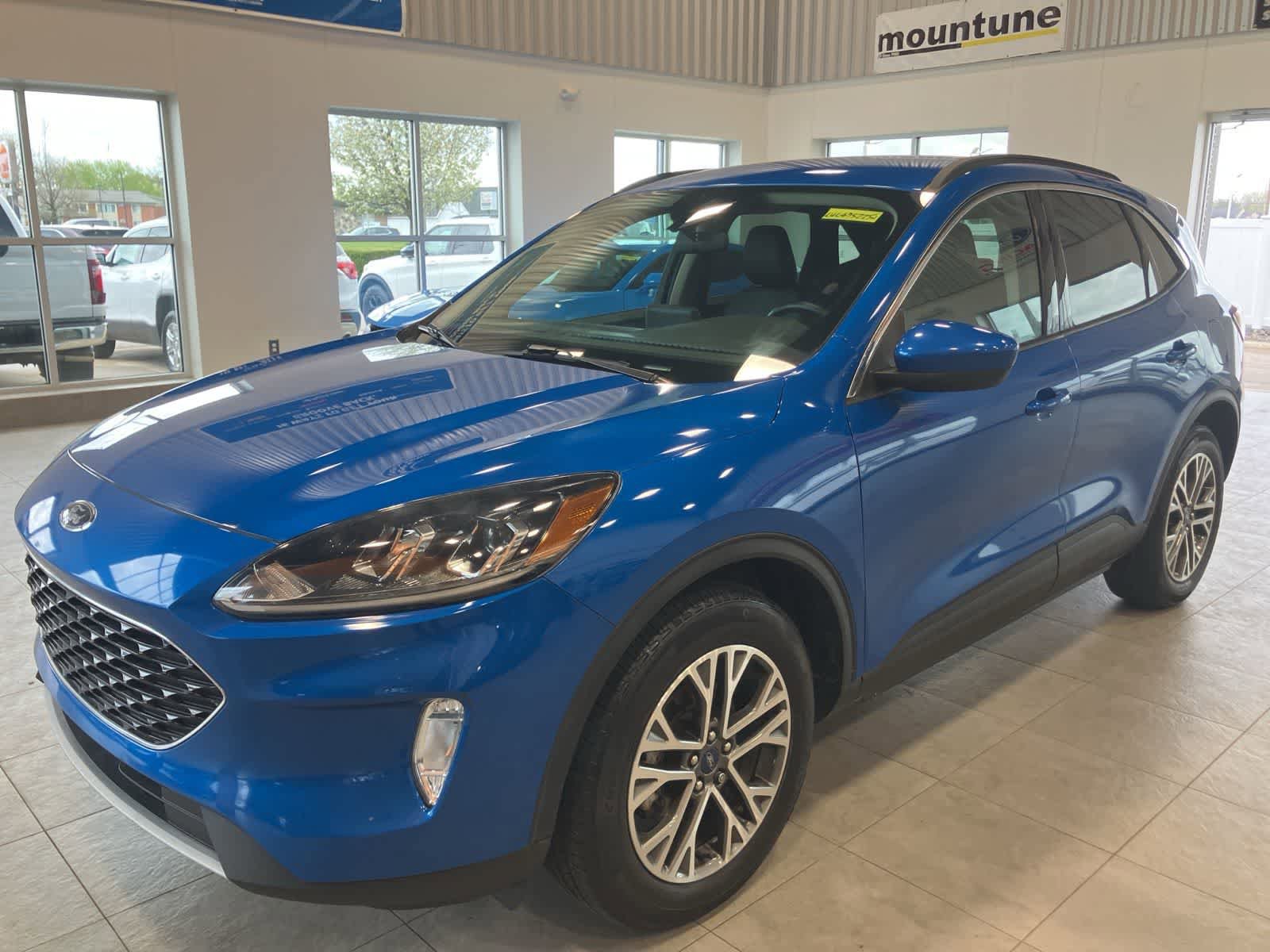 Used 2020 Ford Escape SEL AWD/4WD video 1