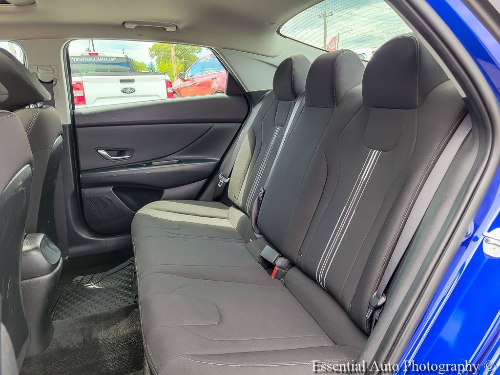 Used 2022 Hyundai Elantra SEL FWD image 12