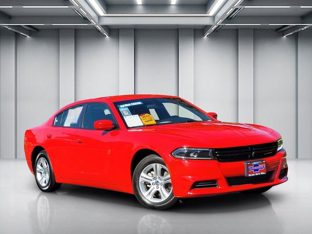 Used 2022 Dodge Charger SXT image 1