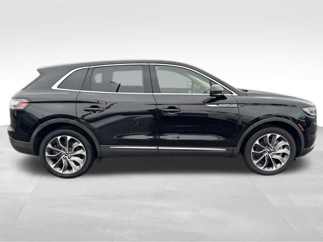 Certified 2022 Lincoln Nautilus Reserve w/ Luxury Package image 8