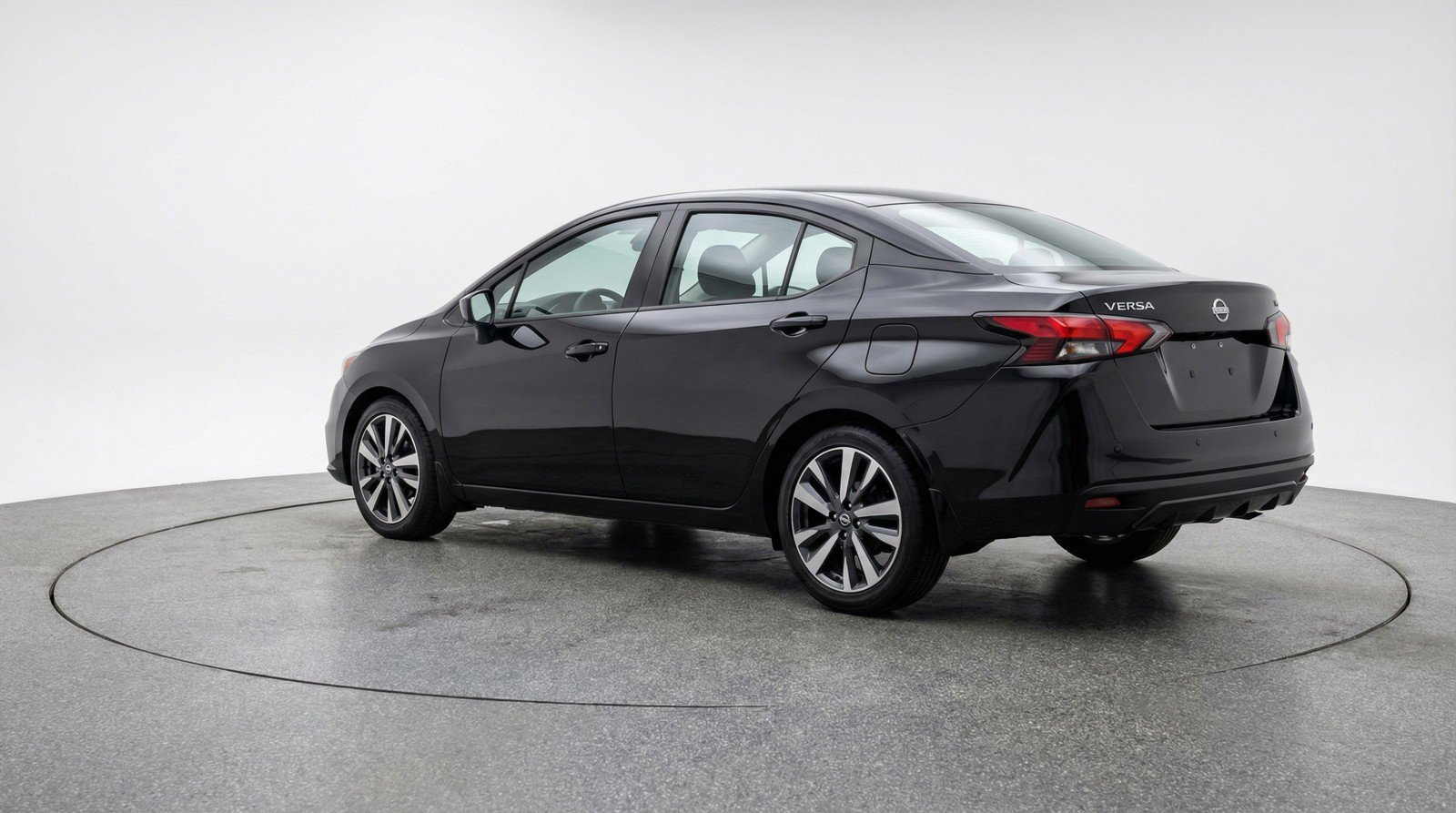 Used 2025 Nissan Versa SV image 6