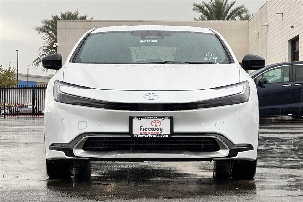 New 2026 Toyota Prius Plug-In Hybrid image 9