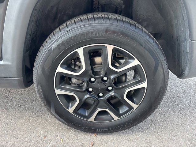 Used 2021 Jeep Compass Trailhawk image 4