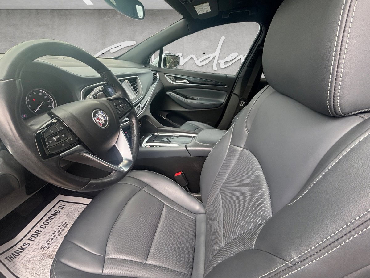 Used 2023 Buick Enclave Essence image 23