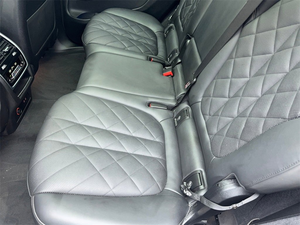 Used 2024 BMW X7 xDrive40i image 39