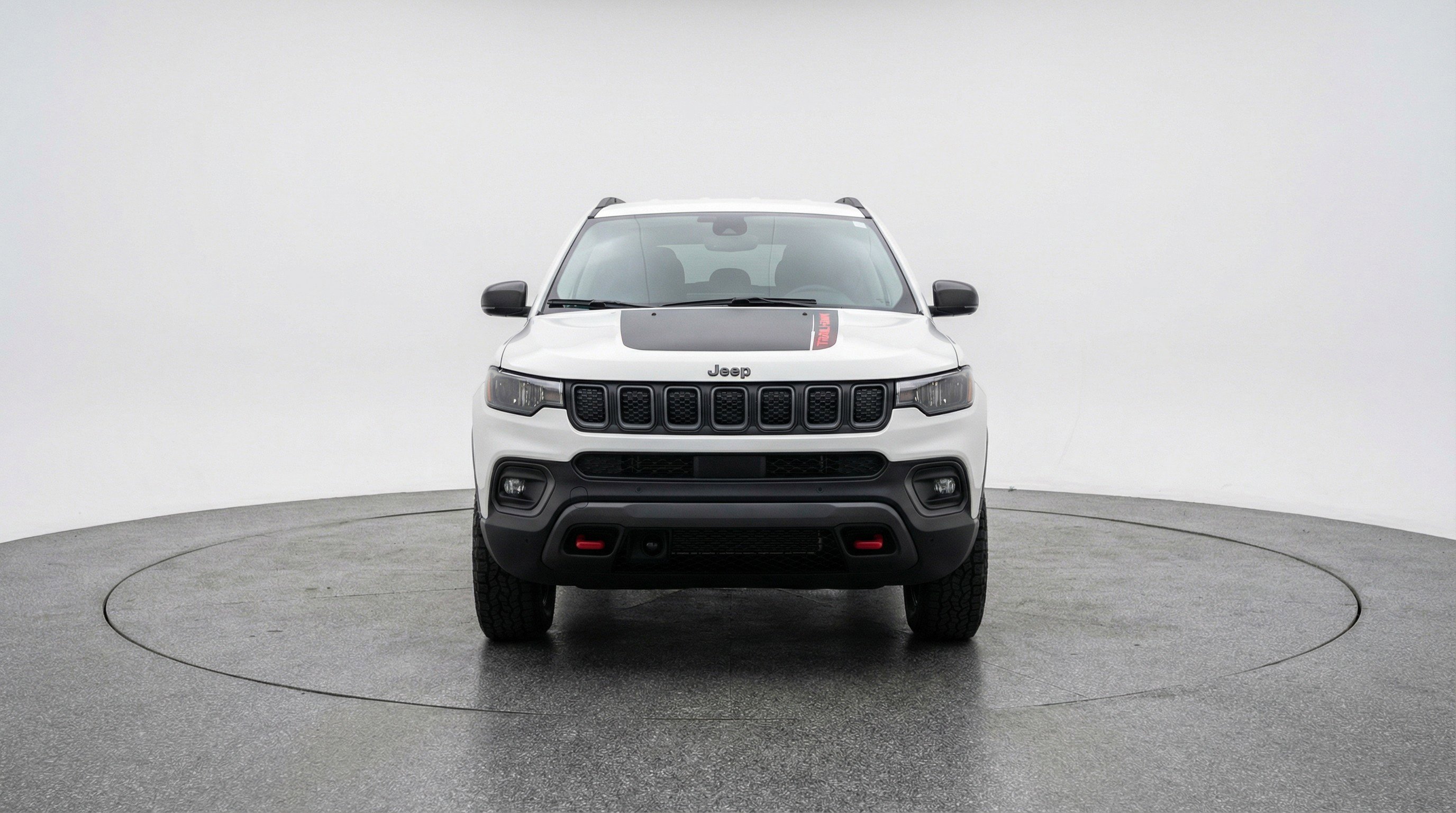 Used 2025 Jeep Compass Trailhawk AWD/4WD image 2