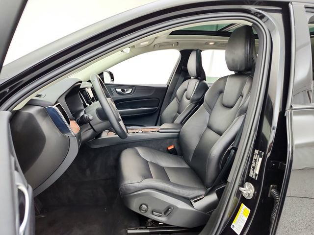 Certified 2024 Volvo XC60 B5 Plus w/ Protection Package Premier AWD/4WD image 21