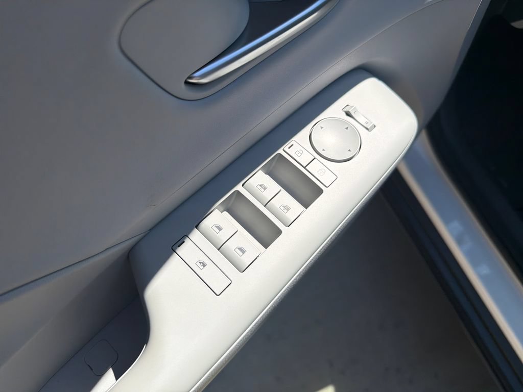 New 2026 Hyundai Kona SEL Premium FWD image 15