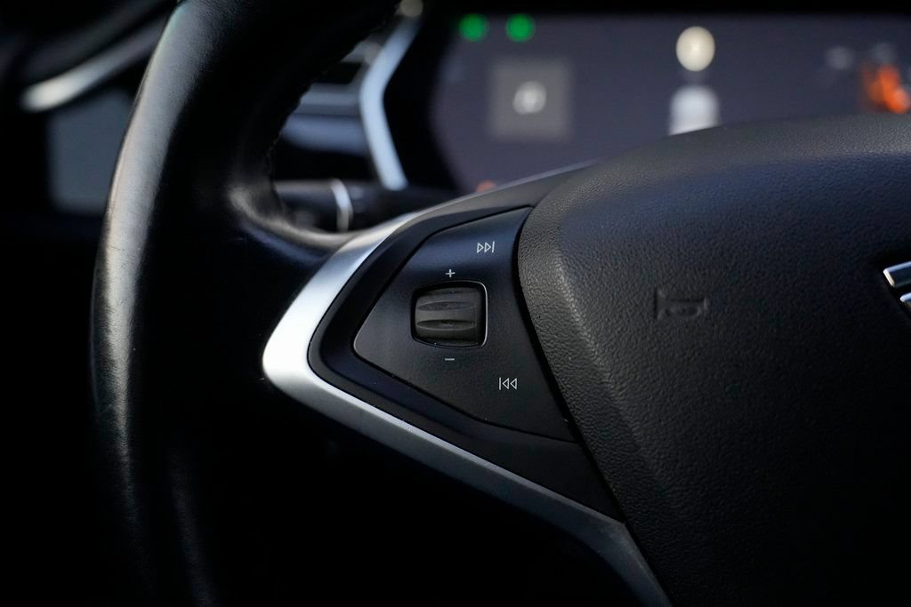 Used 2017 Tesla Model S 75D AWD/4WD image 39