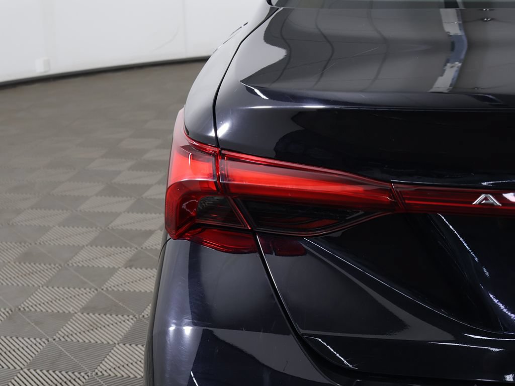 Used 2019 Toyota Avalon XLE w/ Moonroof Package FWD image 15