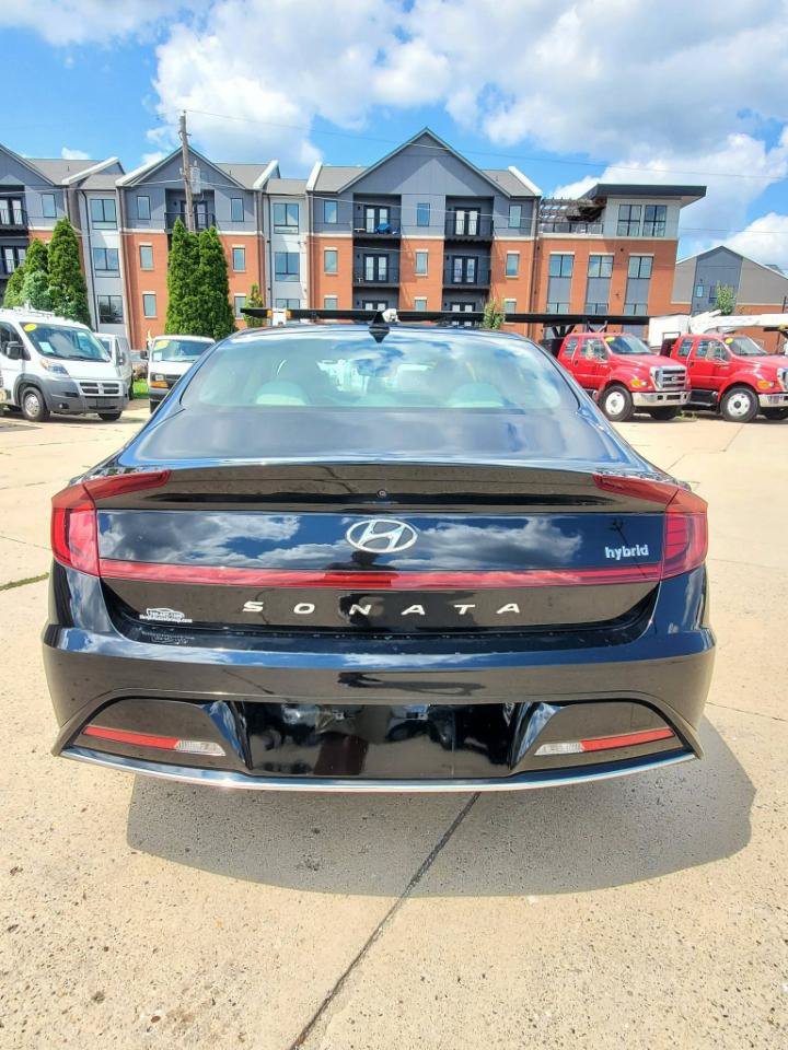 Used 2023 Hyundai Sonata SEL w/ Cargo Package FWD image 3