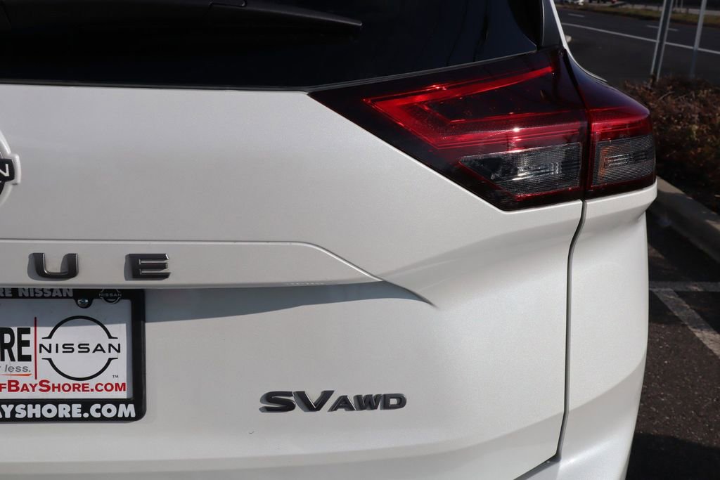 Used 2024 Nissan Rogue SV w/ SV Premium Package image 29