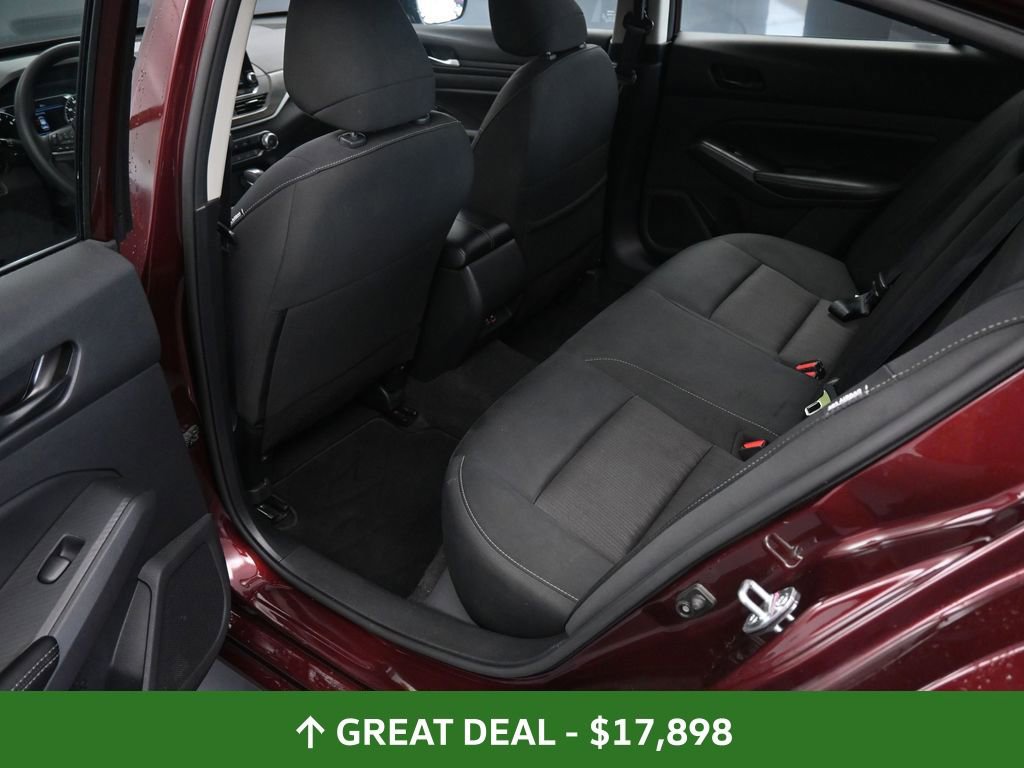 Used 2024 Nissan Altima 2.5 SV image 18