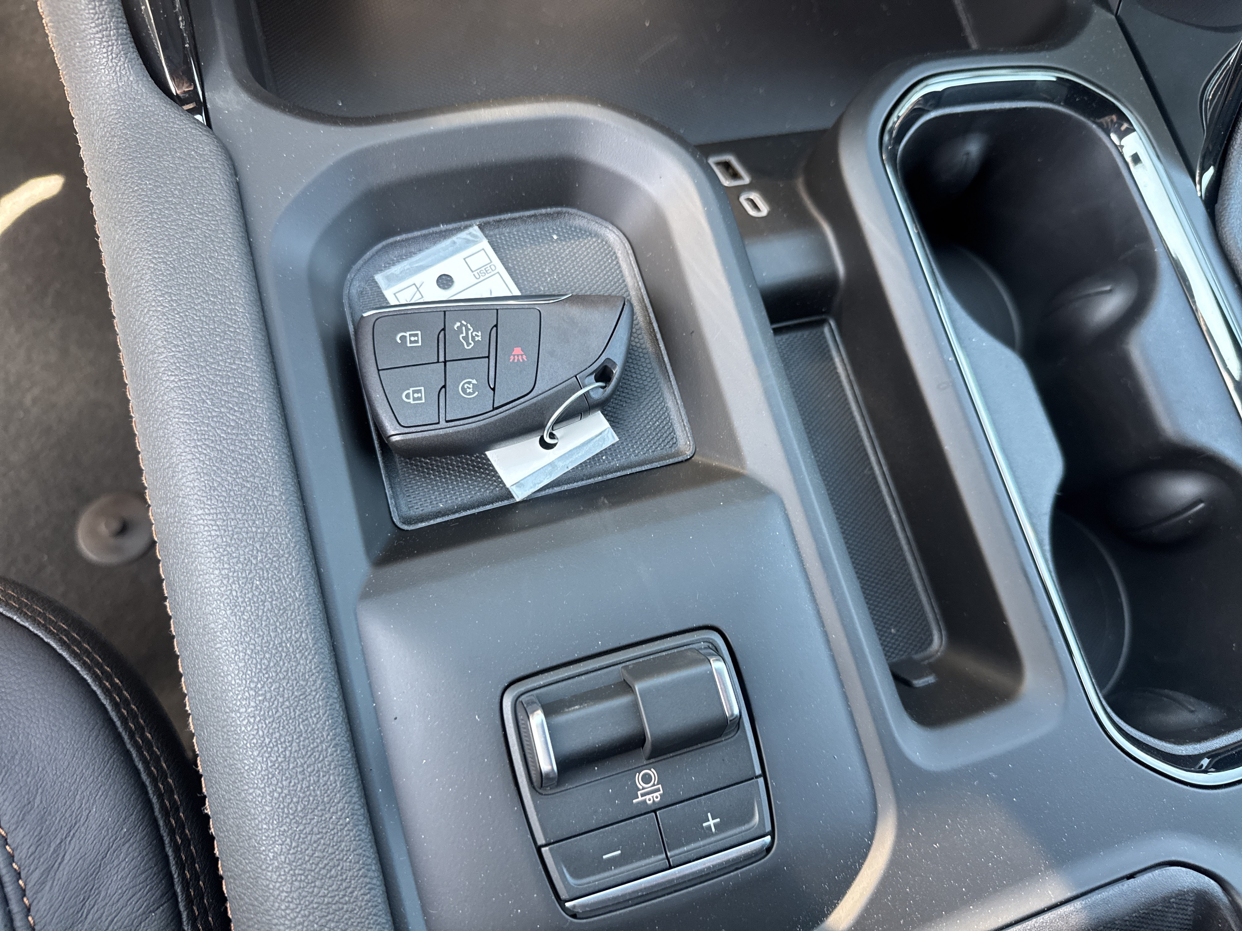 New 2026 GMC Sierra 2500 AT4 AWD/4WD image 29