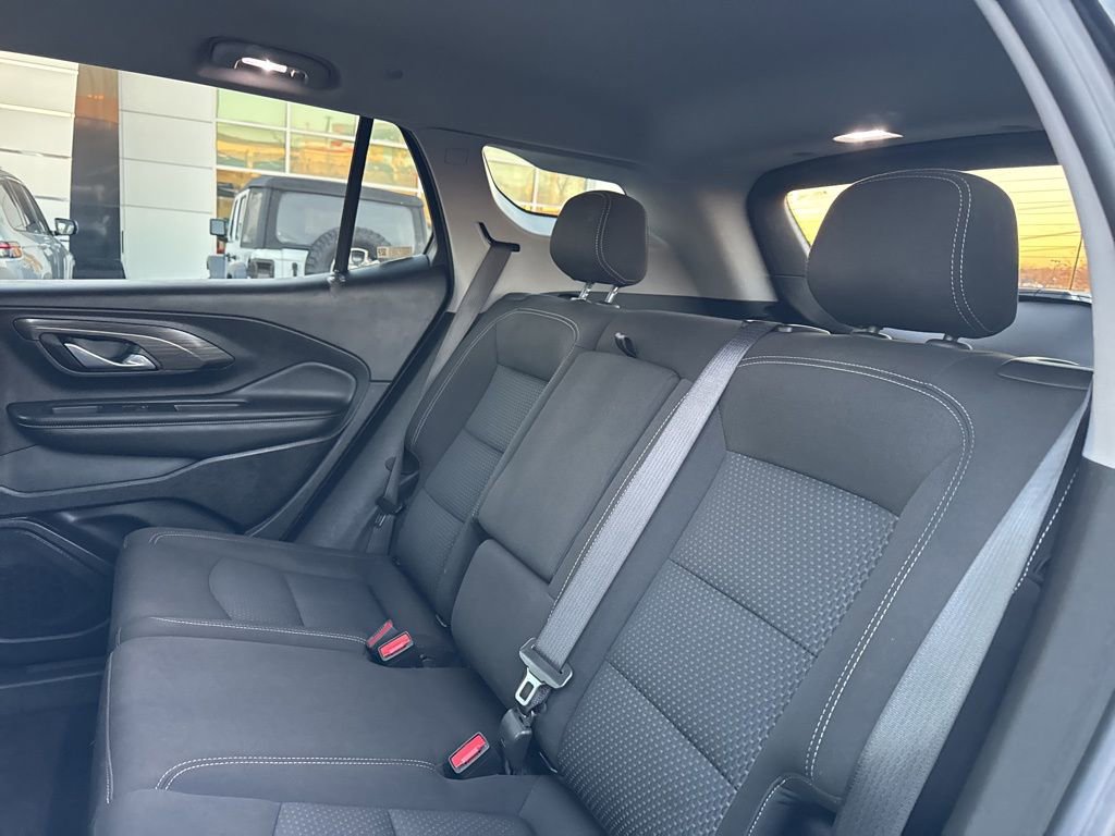 Used 2024 GMC Terrain SLE image 26