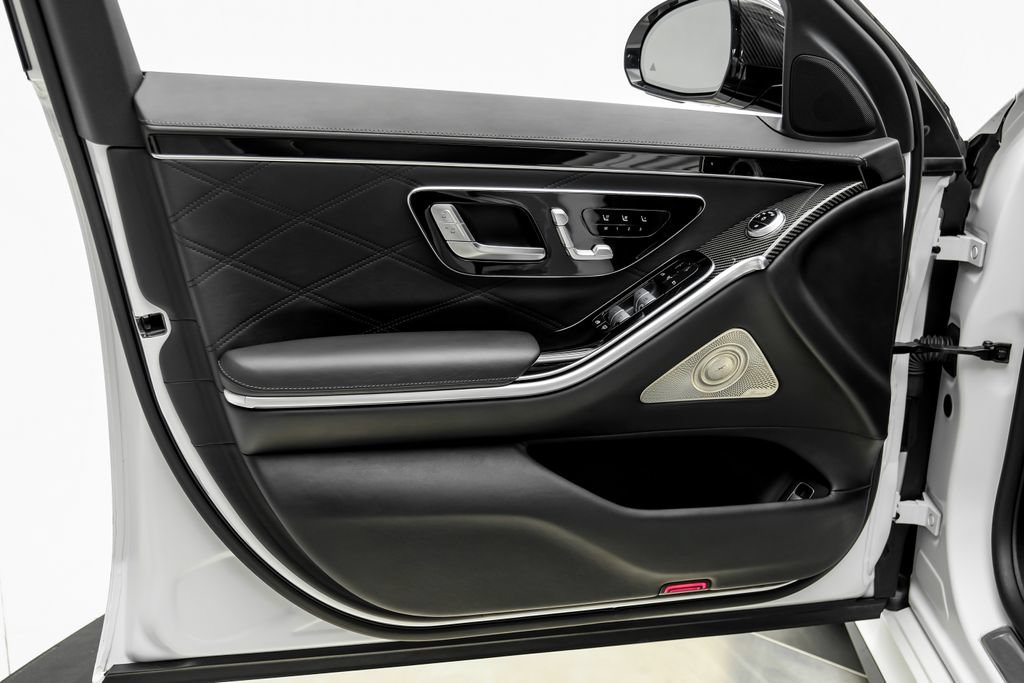 Used 2024 Mercedes-Benz S 63 AMG S w/ Carbon Fiber Exterior Package image 51