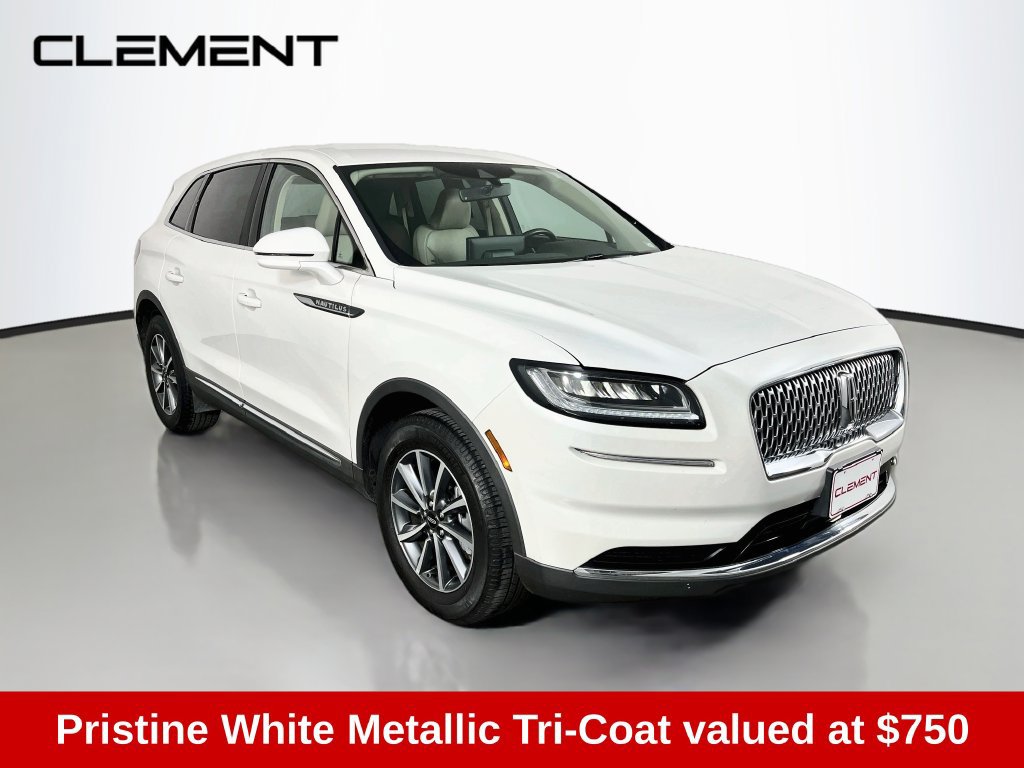 Used 2022 Lincoln Nautilus FWD image 3