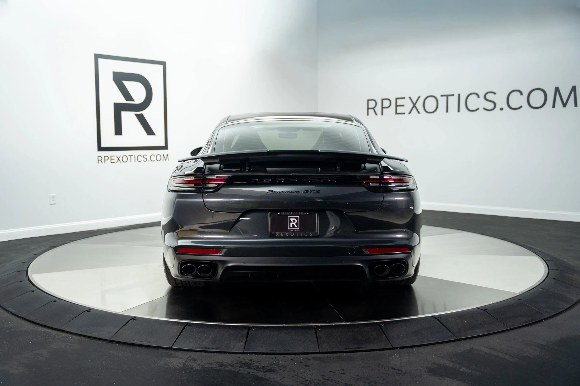 Used 2019 Porsche Panamera GTS image 9