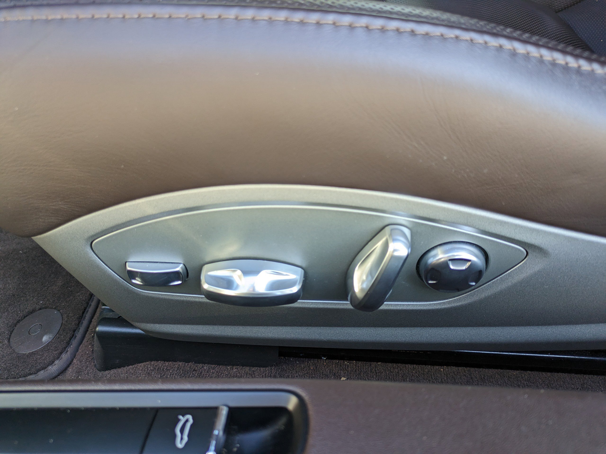 Used 2014 Porsche 911 Carrera S image 17