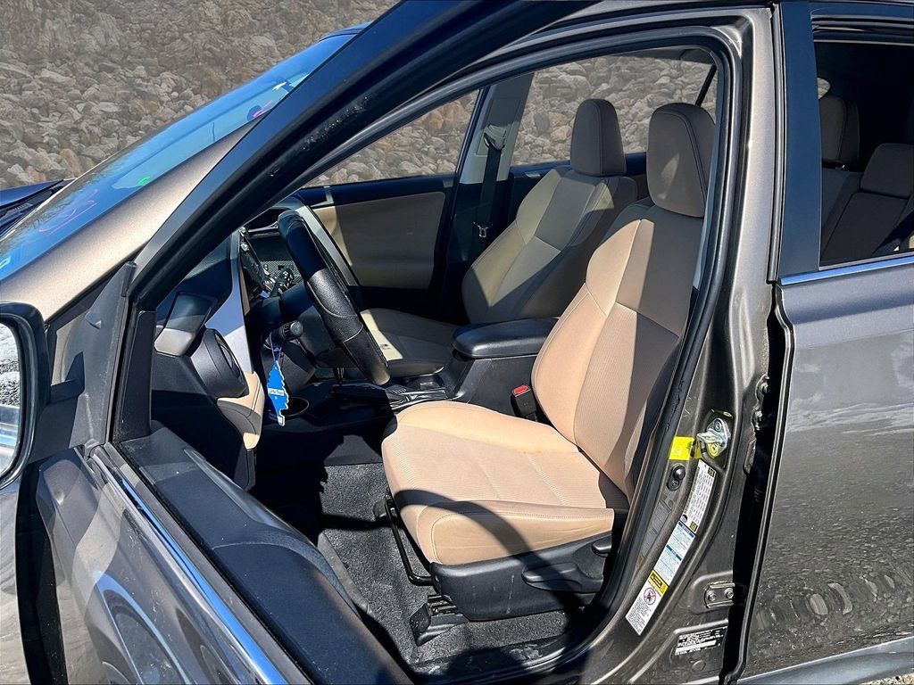 Used 2015 Toyota RAV4 XLE image 22