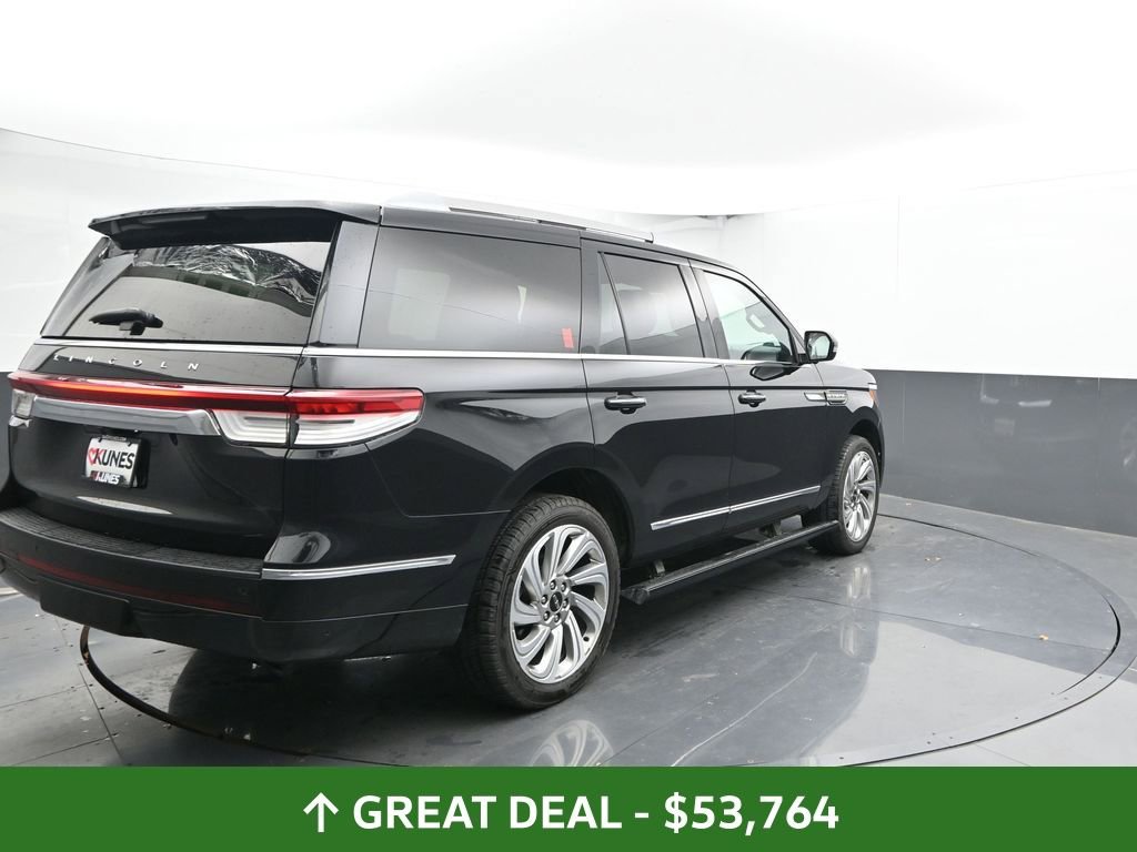 Used 2024 Lincoln Navigator Premiere AWD/4WD image 13