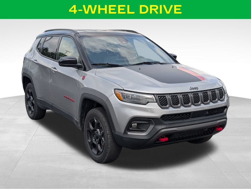 Used 2023 Jeep Compass Trailhawk w/ Trailhawk Elite Group AWD/4WD image 4
