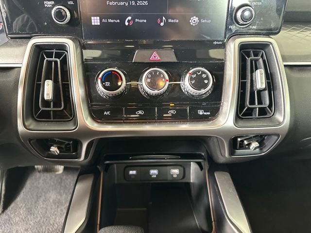 Used 2023 Kia Sorento LX image 23