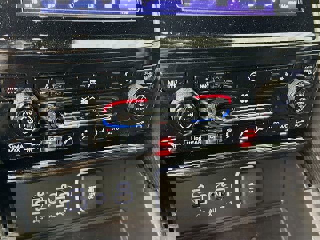 Used 2025 Jeep Grand Cherokee Altitude AWD/4WD image 15