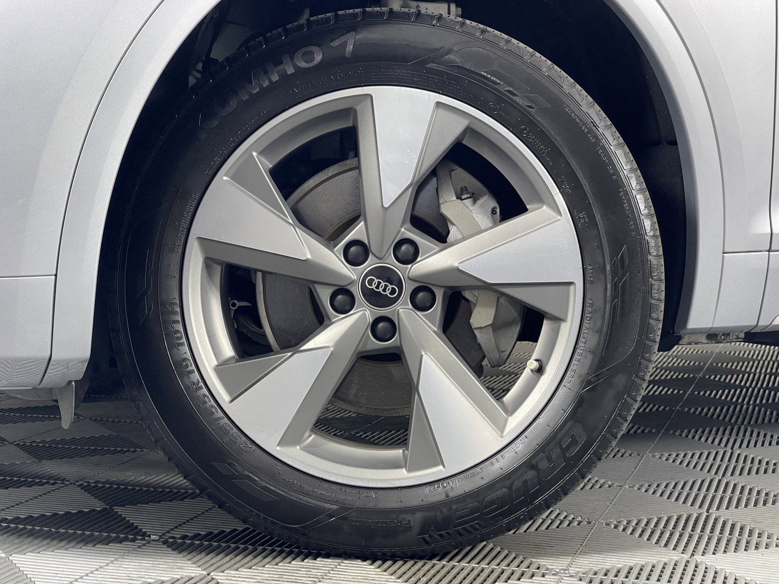 Used 2022 Audi Q5 2.0T Premium Plus w/ Premium Plus Package image 5