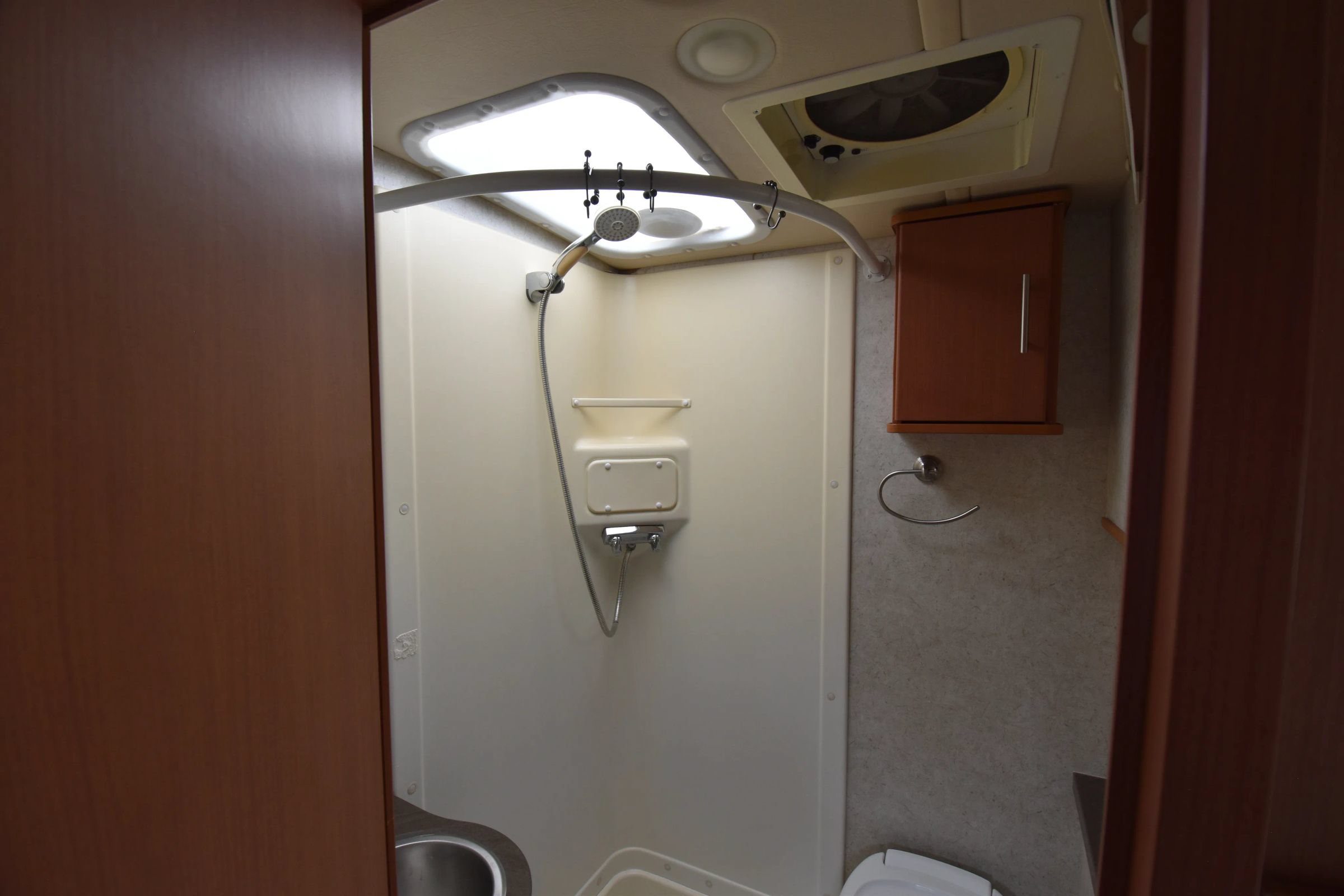 Used 2010 Mercedes-Benz Sprinter 3500 image 24