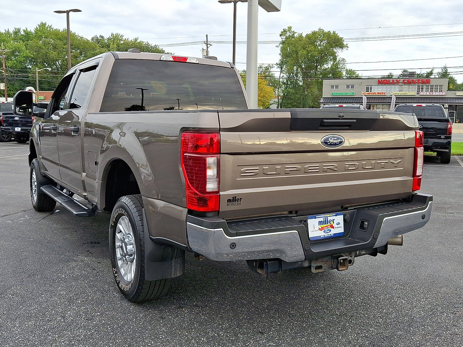 Certified 2020 Ford F250 XLT w/ XLT Value Package AWD/4WD image 4
