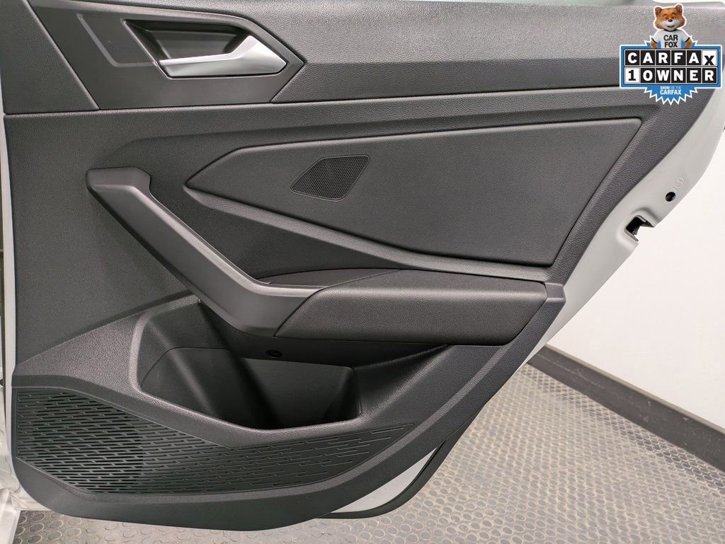 Used 2024 Volkswagen Jetta SE w/ Black Wheel Package image 27