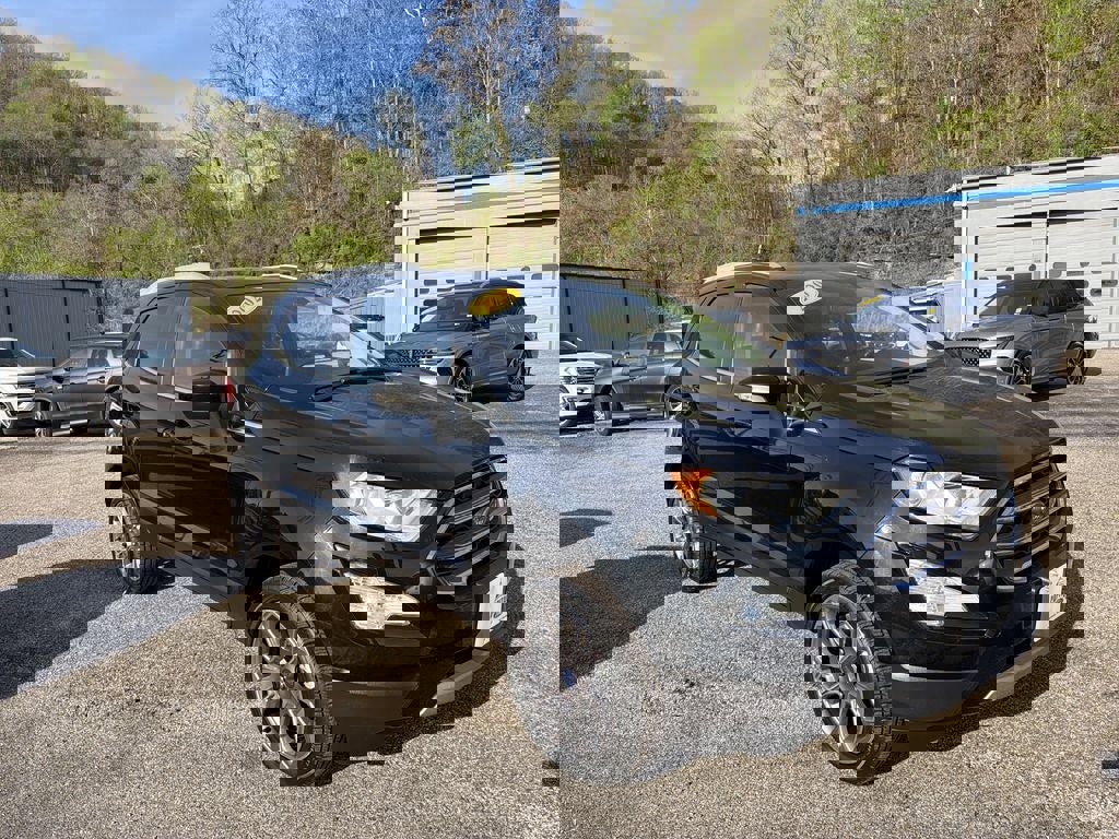 Used 2020 Ford EcoSport Titanium image 2