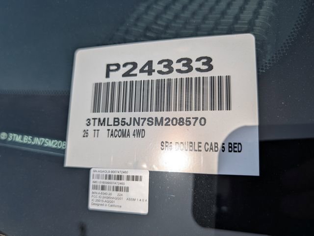 Used 2025 Toyota Tacoma SR5 AWD/4WD image 34
