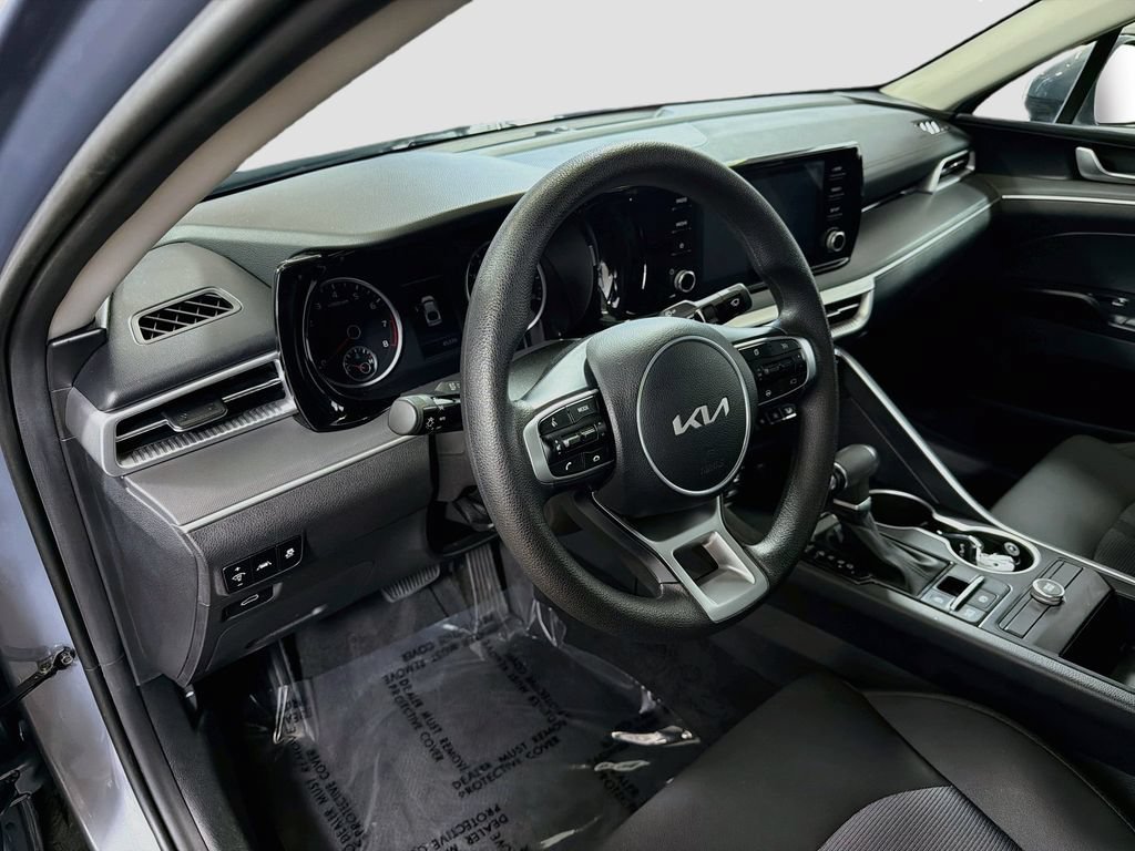 Used 2022 Kia K5 LX FWD image 11