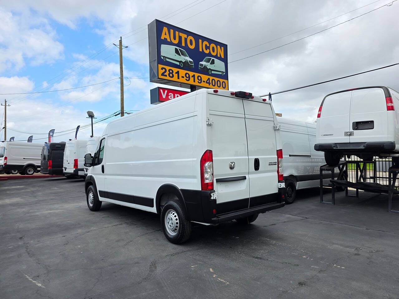 Used 2025 RAM ProMaster 3500 w/ Convenience Group FWD image 26