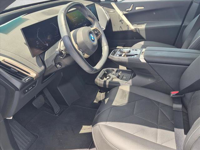 Used 2024 BMW iX xDrive50 w/ Premium Package AWD/4WD image 12