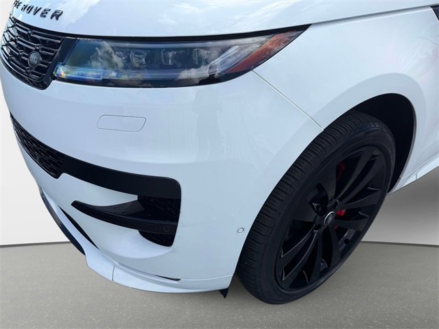 Used 2023 Land Rover Range Rover Sport SE Dynamic image 9
