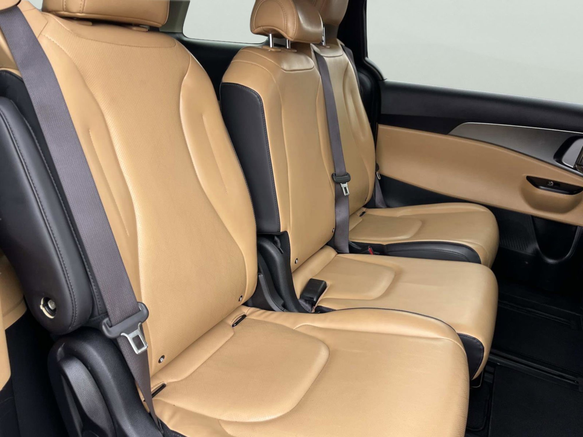 Certified 2024 Kia Carnival LX image 24