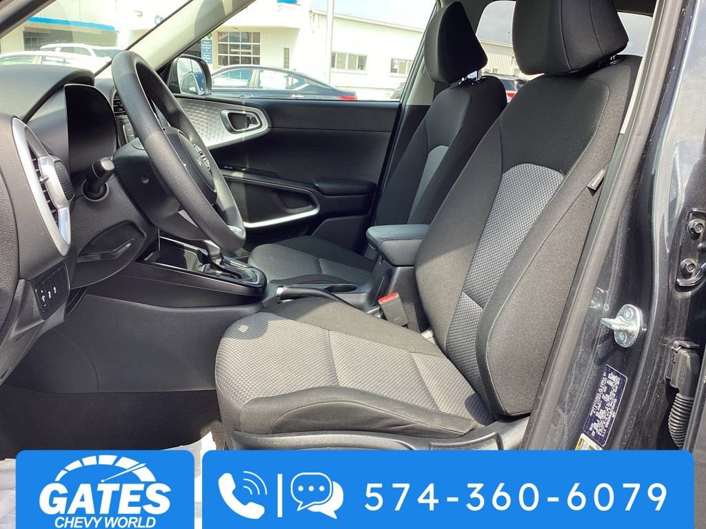 Used 2025 Kia Soul LX w/ LX Technology Package image 13