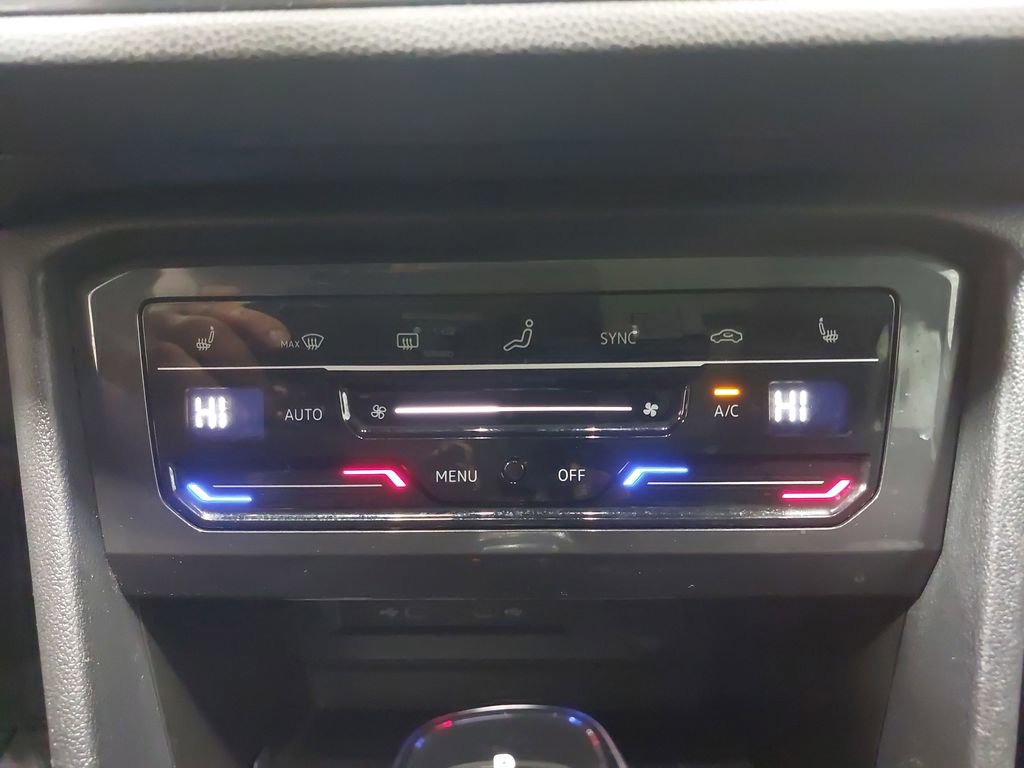 Used 2022 Volkswagen Tiguan SE image 20