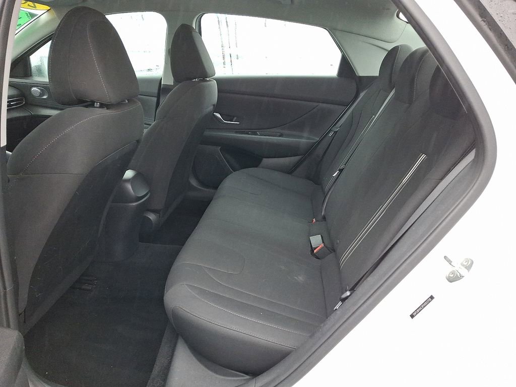 Used 2023 Hyundai Elantra SEL image 10